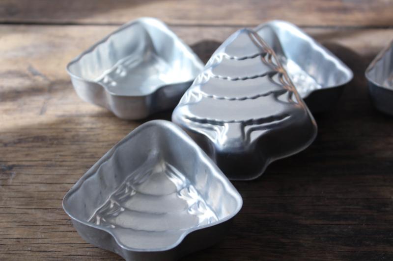 vintage Christmas tree shape baking pans or jello molds, cute for holiday cooking or decor