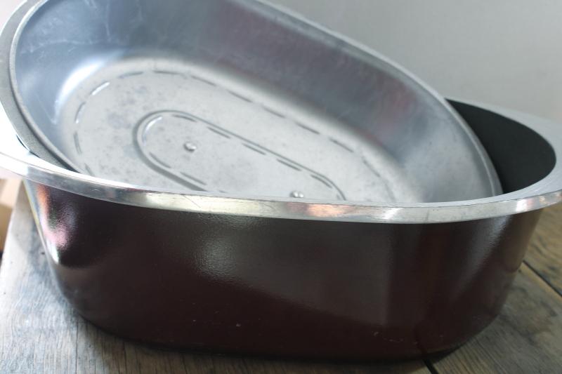 vintage Club aluminum oval roaster w/ lid, BIG 10 qt roasting pan for a turkey