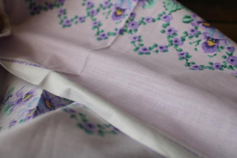vintage Daisy Kingdom violet print cotton fabric, purple violets double border print