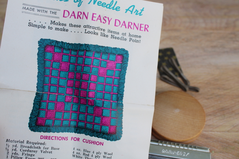 vintage Darn Easy hand weaving mini loom darner for visible patching
