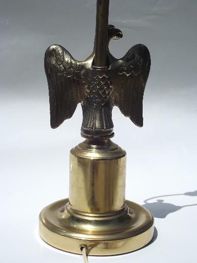 vintage Federal eagle antiqued brass cast metal figure table / desk lamp