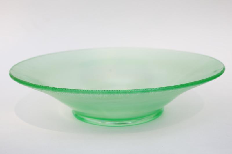vintage Fenton florentine green stretch glass flower bowl w/ uranium glow