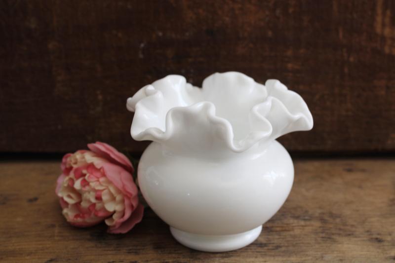 vintage Fenton milk glass rose bowl vase w/ crimped ruffle edge 