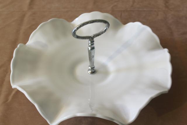 vintage Fenton milk glass thumbprint pattern tidbit tray serving plate w/ center handle