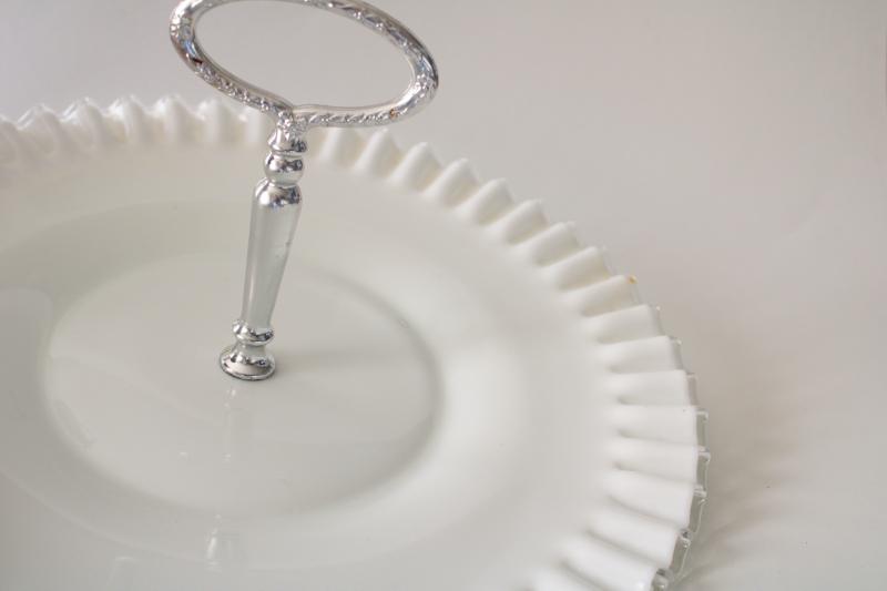vintage Fenton silver crest milk glass cake plate / sandwich tray w/ center handle