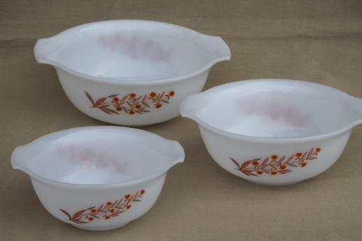 vintage Glasbake autumn leaf milk glass nesting bowls set, Hall Jewel Tea go-along 
