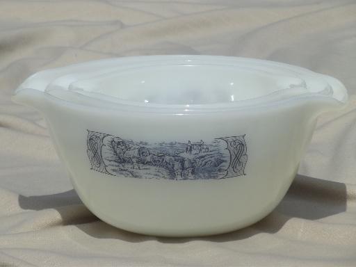 vintage Glasbake kitchen glass nest of mixing bowls, Currier & Ives blue & white
