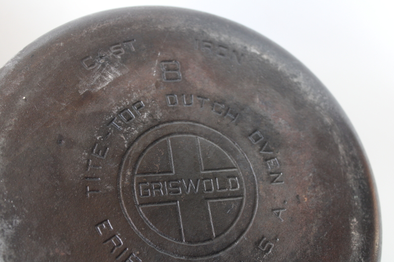 Lot - Antique c. 1920 Griswold No. 8 Cast Iron Tite-Top Dutch Oven Cover  2551 B w/ Trivet and Large Block Logo