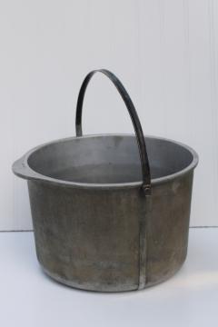 vintage Guardian Service cast aluminum stockpot, big 12 quart chili pot w/ bail handle Guardian Ware