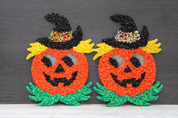 vintage Halloween popcorn plastic scarecrow jack o lantern pumpkins wall hanging door decorations