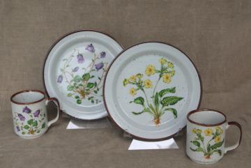 vintage Hearthside Japan Buffet Ware stoneware dinnerware, salad plates & mugs w/ wildflowers