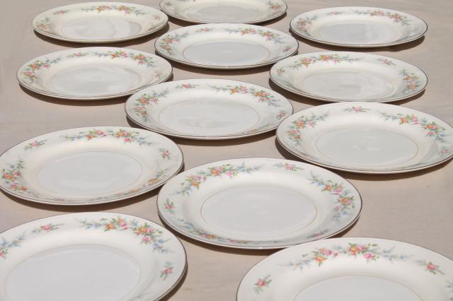 vintage Homer Laughlin eggshell Nautilus china dinner plates, Cashmere pattern floral