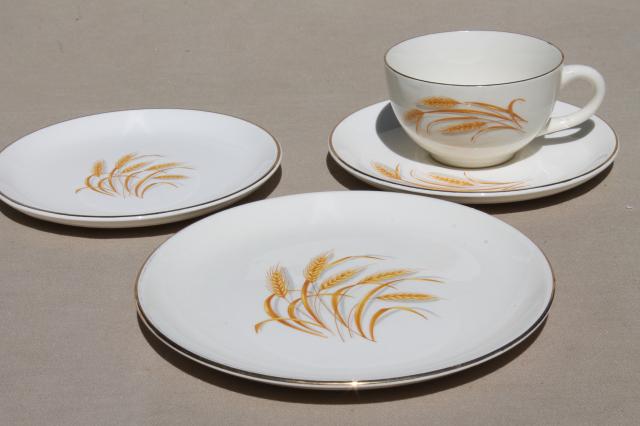 vintage Homer Laughlin golden wheat china, gold wheat sheaf pottery dinnerware set for 6