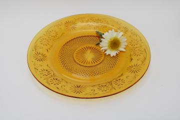 vintage Indiana daisy pattern amber depression glass cake or torte plate