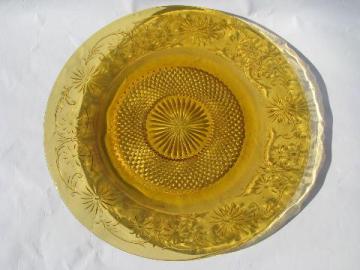 vintage Indiana daisy pattern depression glass, amber cake or chop plate