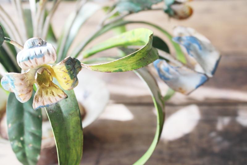 vintage Italian tole wrought metal art flowers bouquet, shabby chippy paint