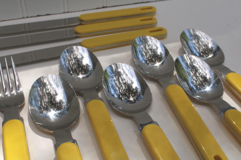 https://laurelleaffarm.com/item-photos/vintage-Japan-Oneida-stainless-steel-flatware-Colormate-yellow-plastic-handles-Laurel-Leaf-Farm-item-no-fr72844-3.jpg