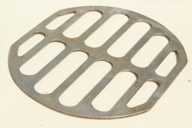 Magnalite Classic Oval Covered Roaster - Bunting Online Auctions