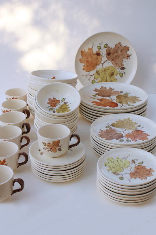 vintage Metlox Poppytrail California pottery dinnerware set