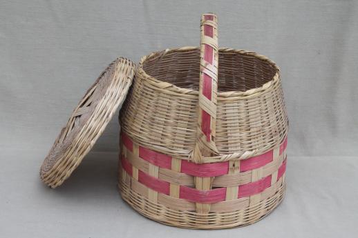 vintage Mexican basket w/ lid - picnic hamper or covered basket for sewing & knitting 