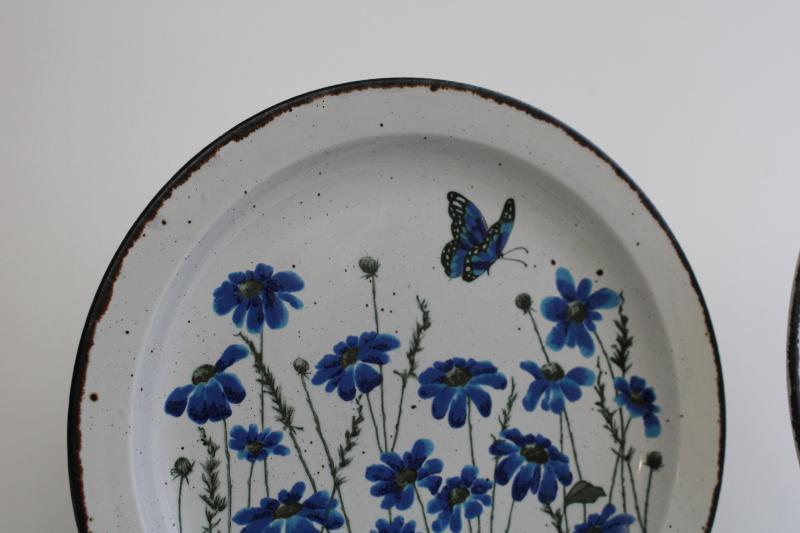 vintage Midwinter Stonehenge stoneware pottery dinner plates, Spring blue flowers