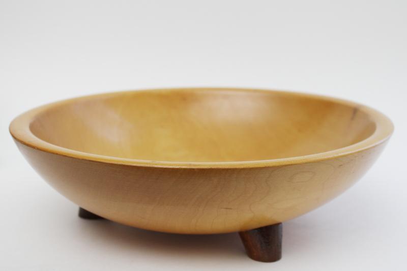 vintage Munising wood bowl, large wooden salad bowl w/ three footed shape