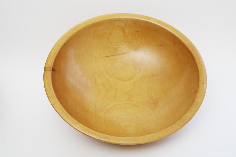 vintage Munising wood bowl, large wooden salad bowl w/ three footed shape