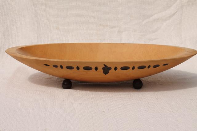 vintage Munising wooden ware, large oval wood bowl w/ carved acorns