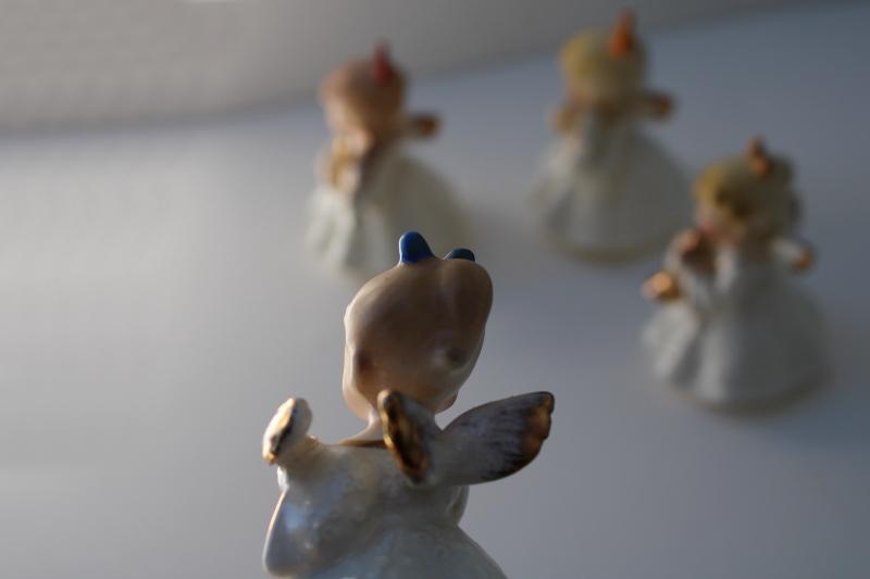 vintage Napco Japan Christmas angels figurines, mini angel band w/ musical instruments