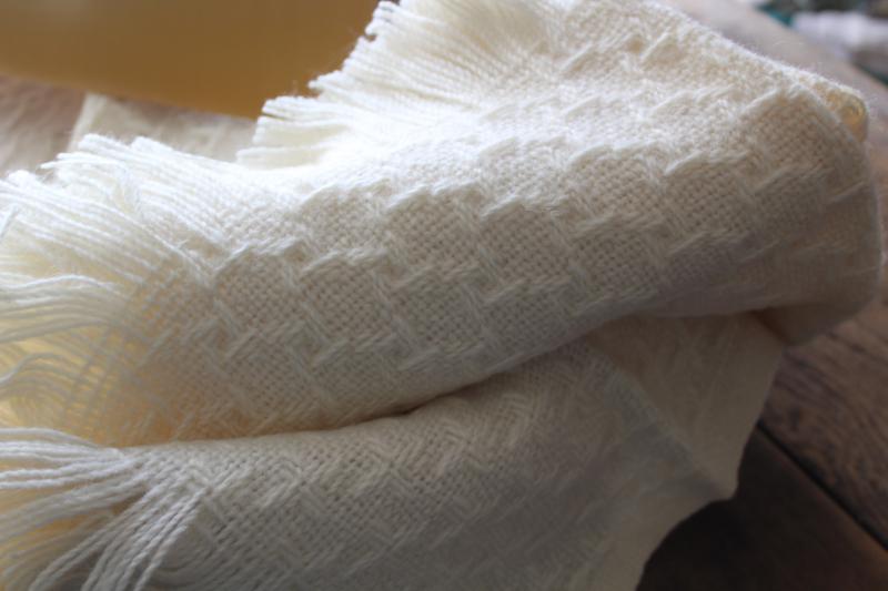 vintage Pendleton wool throw blanket in original box, soft pure virgin wool ivory white