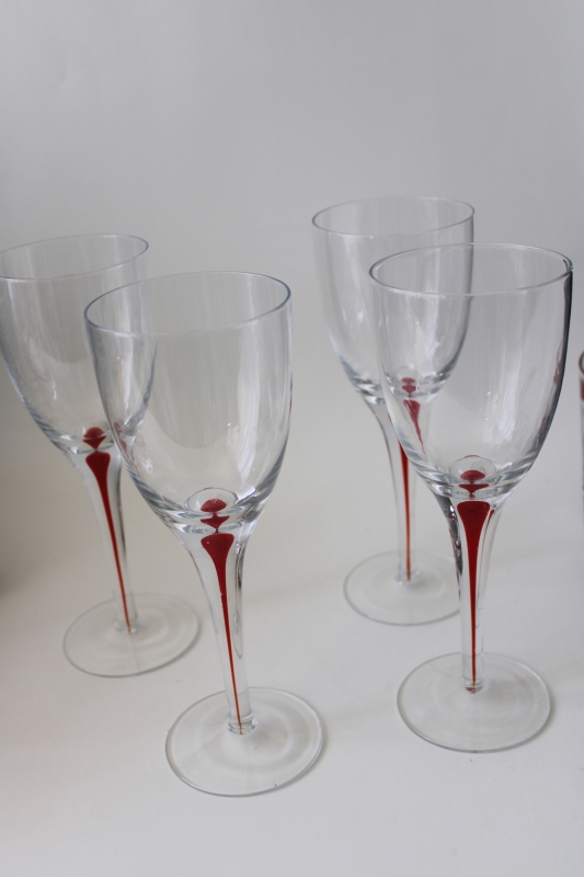 https://laurelleaffarm.com/item-photos/vintage-Pier-1-water-goblets-big-wine-glasses-red-filament-stem-clear-glass-Laurel-Leaf-Farm-item-no-rg042621-1.jpg