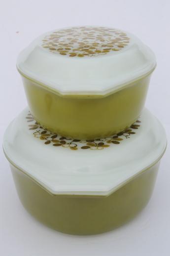 vintage Pyrex verde green mistletoe print casseroles set, large & small oval baking dishes