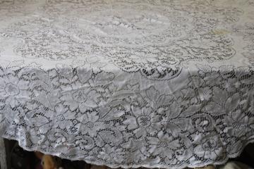 vintage Quaker lace cotton tablecloth, 70 inch round topper table cover shabby chic