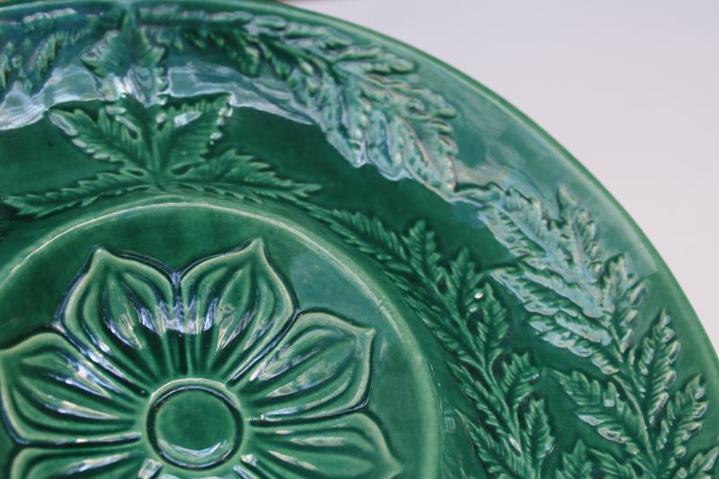 vintage Sunburst Canada pottery majolica style artichoke plate, green w/ embossed ferns