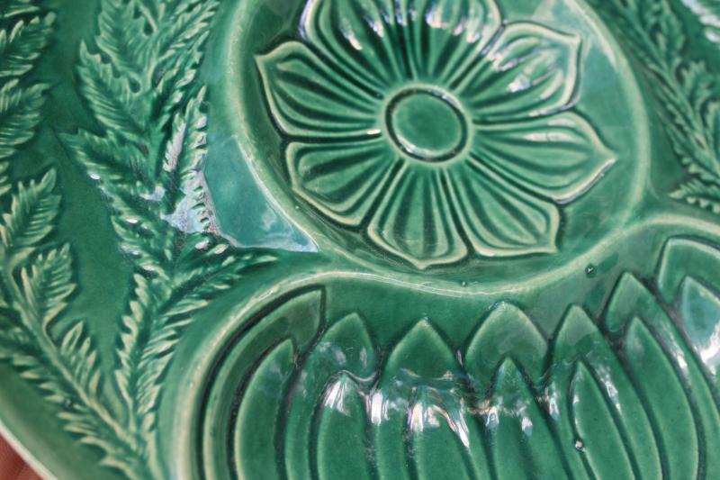vintage Sunburst Canada pottery majolica style artichoke plate, green w/ embossed ferns