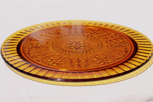 vintage Tiara amber glass torte cake plate, sandwich daisy pattern pressed glass