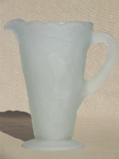 Tiara Exclusives White Frosted Glass Water Pitcher and Four 