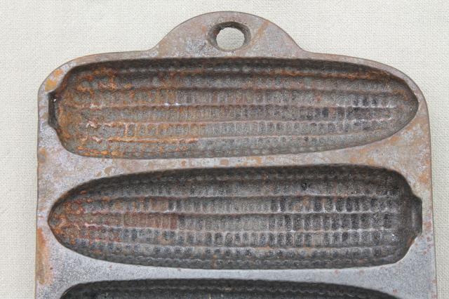 vintage Wagner Ware cast iron corn cake pan for corn ear shape corn sticks cornbread