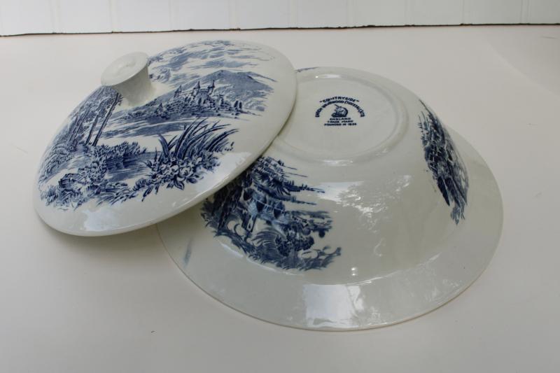 vintage Wedgwood Countryside blue & white china covered bowl, serving dish w/ lid