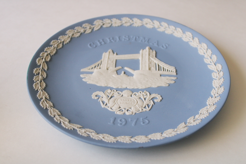 vintage Wedgwood blue  white jasperware plate, Christmas holly border Tower Bridge