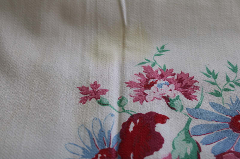vintage Wilendure print cotton tablecloth, bouquets of flowers in blue pink plum