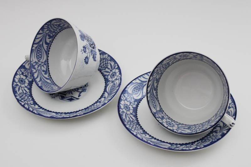 vintage Woods Wincanton blue  white chinoiserie china tea cups and saucers, Chinese export style