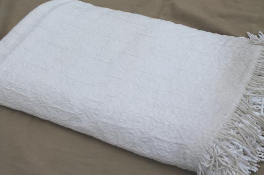 vintage all white bedspreads lot, Bates type tufted candlewick & cotton chenille
