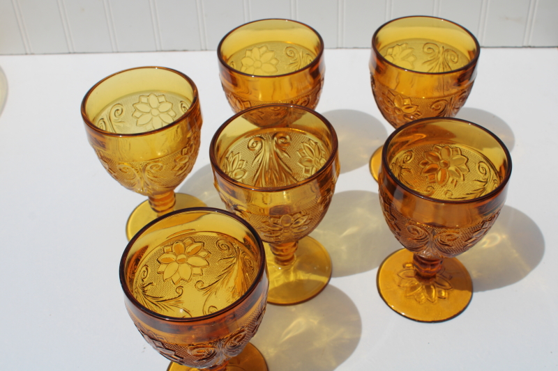 vintage amber glass water goblets or big wine glasses, Tiara / Indiana sandwich daisy pattern