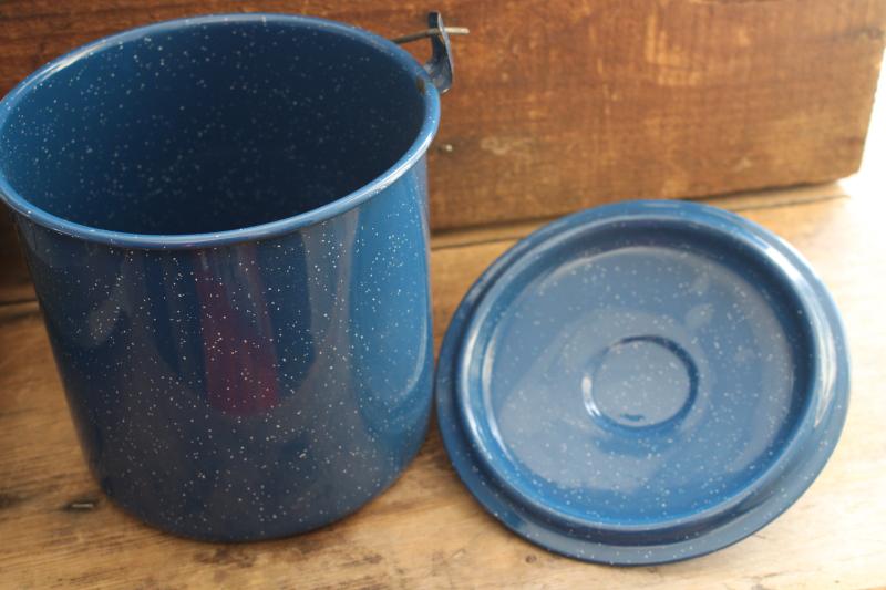 vintage blue graniteware enamel camp cooking kettle, chuck wagon stockpot w/ wire handle