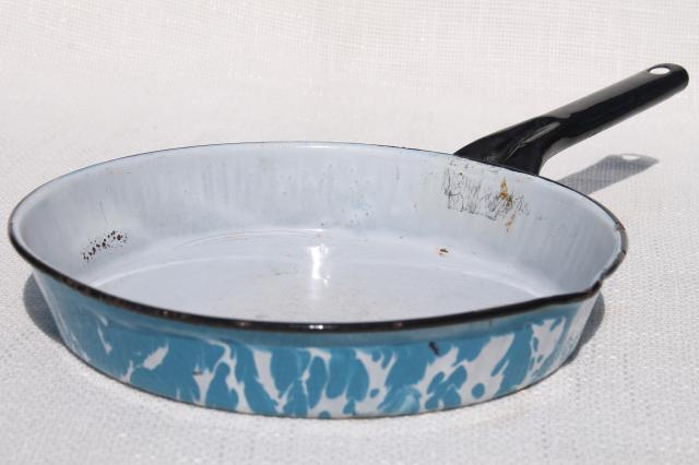 vintage blue swirl enamelware, skillet frying pan & deep dish plate w/ cover