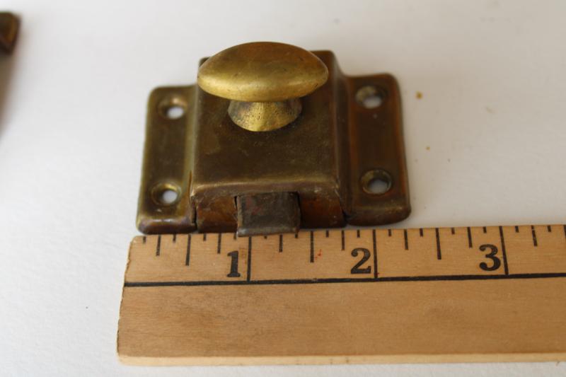 vintage brass cabinet latches w/ turn knob spring closure, hooiser cupboard door hardware lot