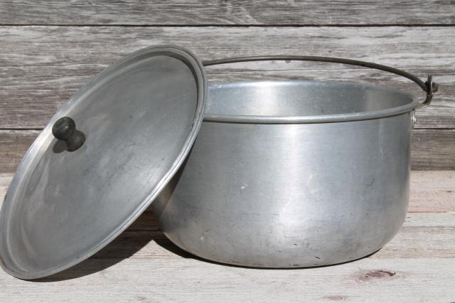 vintage camp cookware, aluminum camping pots w/ wire handles, cooking kettles w/ dipper