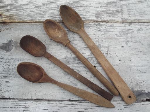 vintage carved wood spoon lot, primitive long handled soup stirring spoons