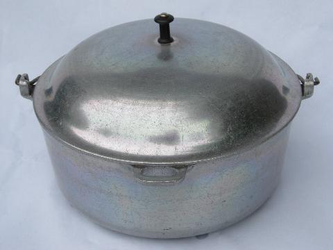 vintage cast aluminum dutch oven pot w/ lid, loop handle for campfire